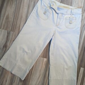 Venezia women's size 18 khaki beige capris pockets